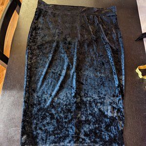 Torrid Size 0 Crushed Velvet Black Midi Pencil Skirt NWOT